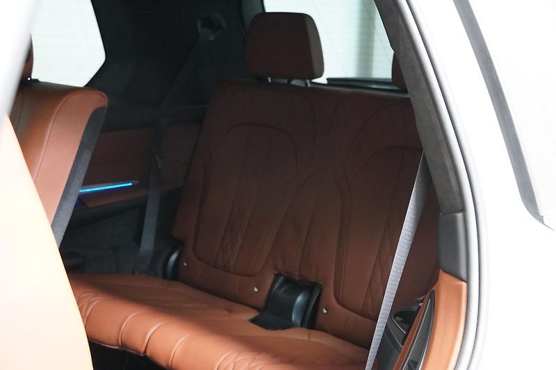 BMW X7 Xdrive40d,Mpaket,ČR,DPH,Tažné - fotka 26 z 44