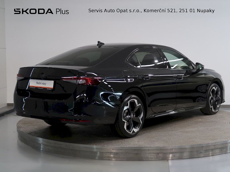 Škoda Superb (2026) SPORTLINE 2.0TDI 110KW DSG WEB - fotka 2 z 45