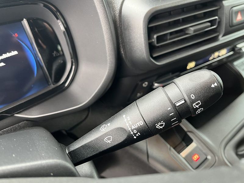 Toyota ProAce City Verso 1.5L D Family - fotka 17 z 32