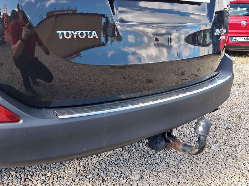 Toyota RAV4 (2014) 2.2 D-4D 4x4, ČR, AC, TZ - fotka 21 z 22