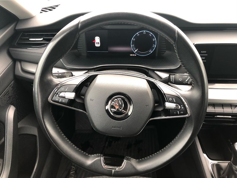 Škoda Octavia 2,0TDi 85kW AMBITION PLUS - fotka 17 z 28