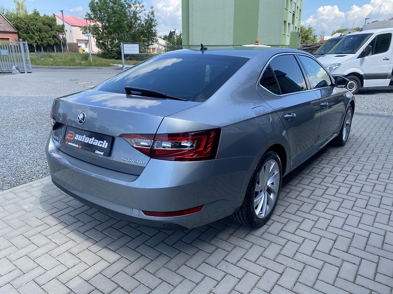 Škoda Superb 2.0TDI110kW-1xMAJ.-CZ-66 000KM - fotka 5 z 43