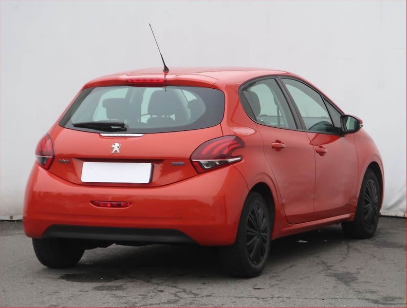 Peugeot 208 (2016) 1.6 BlueHDi, Serv.kniha - fotka 5 z 17