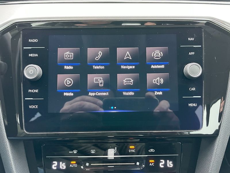 Volkswagen Passat (2021) Com. Style Business DSG! Navi! - fotka 28 z 40