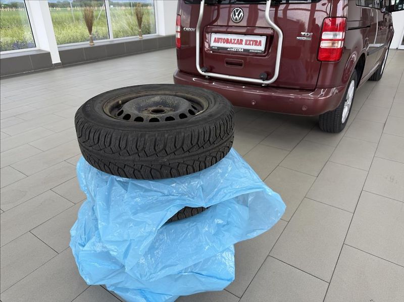 Volkswagen Caddy 1,6 TDi, 1majitel - fotka 22 z 25