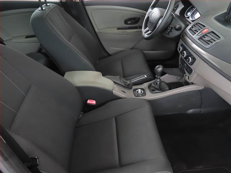 Renault Mégane (2012) 1.6 16V, Serv.kniha, Navi - fotka 9 z 15