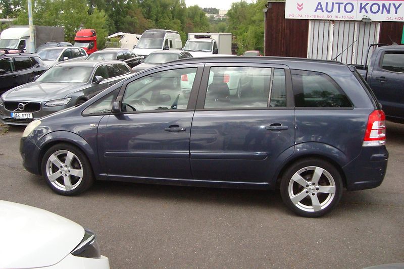 Opel Zafira (2008) 1.9 CDTi,7-M,2.Maj.S.Kn.STK 28 - fotka 4 z 50