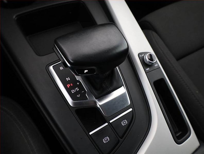 Audi A4 (2021) 35 TDI, Automat, Navi - fotka 11 z 16