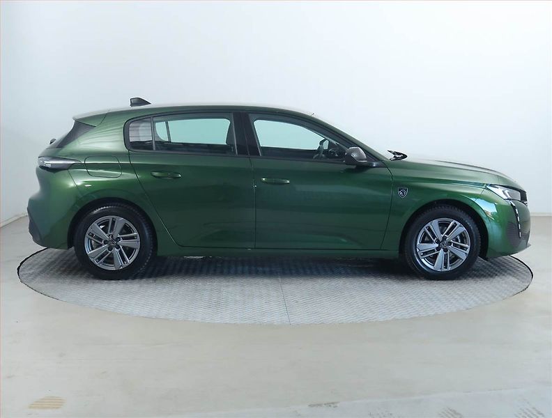 Peugeot 308 (2024) Active 1.2 PureTech, ČR,1.maj - fotka 6 z 17