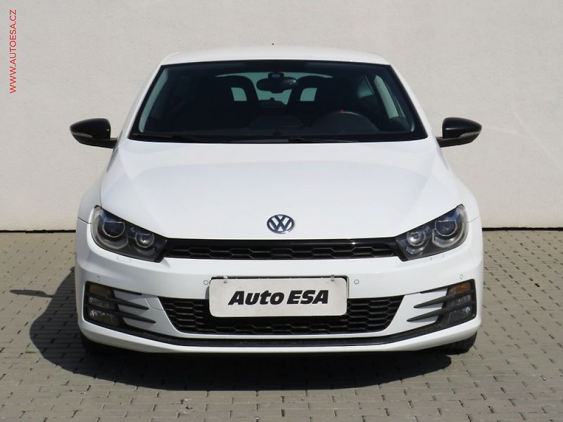 Volkswagen Scirocco (2016) 2.0 TSi, DSG, 132kW - fotka 2 z 3