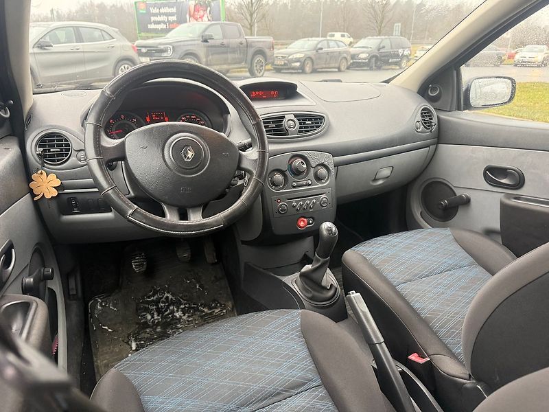 Renault Clio 1,5 DCI - fotka 11 z 11