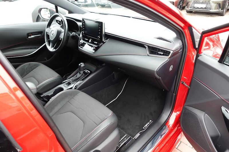 Toyota Corolla 1.8HSD e-CVT GR Touring Sport - fotka 12 z 31