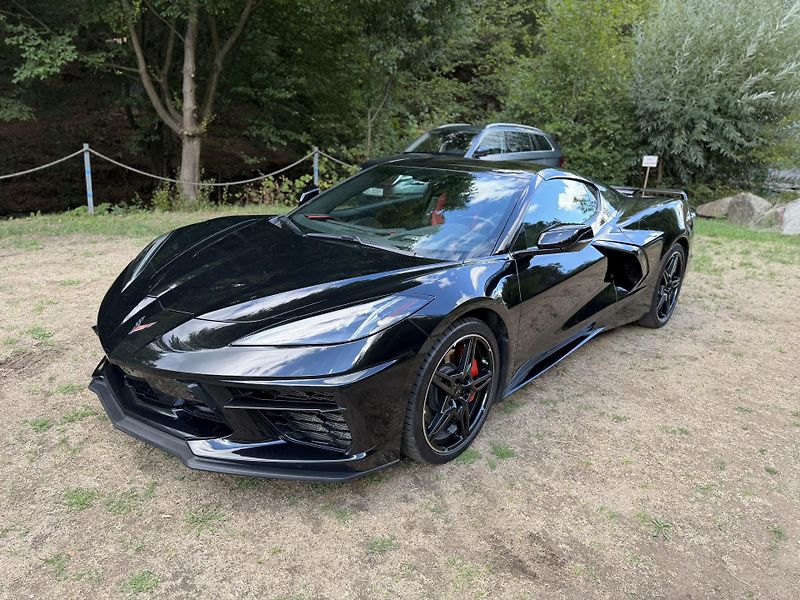 Chevrolet Corvette (2021) Z51-LIFT-CARBON-VZDUCH-TOP- - fotka 6 z 20