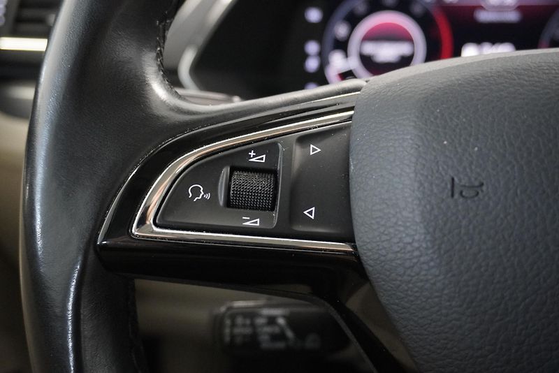 Škoda Superb (2019) 2.0TDi 110 kW, DSG7+ZIMNÍ SADA - fotka 28 z 35