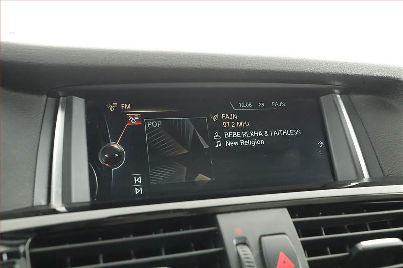 BMW X4 (2014) xDrive20d, 4X4, Automat - fotka 10 z 20