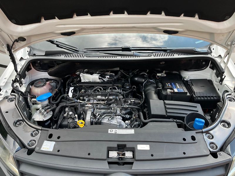 Volkswagen Caddy 2.0 TDi 5 míst  - fotka 13 z 14