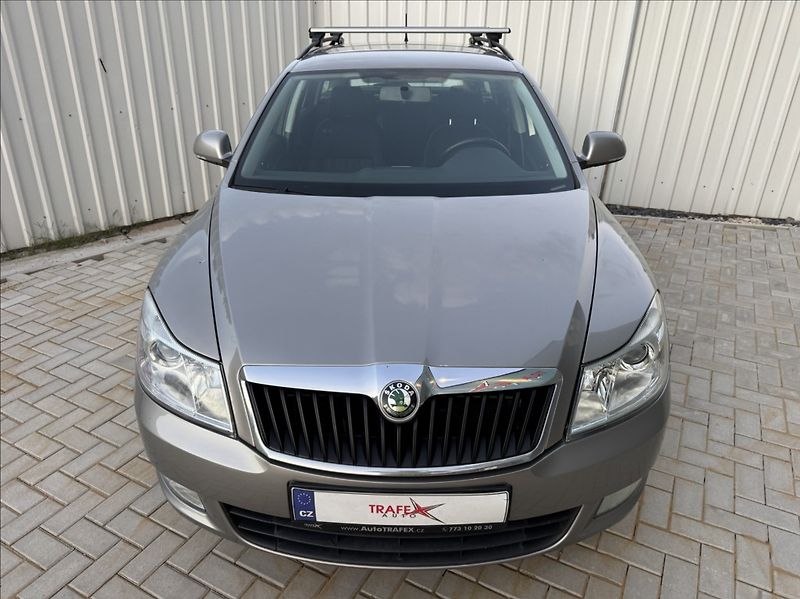 Škoda Octavia 2,0 TDI ELEGANCE tažné původČR - fotka 6 z 50
