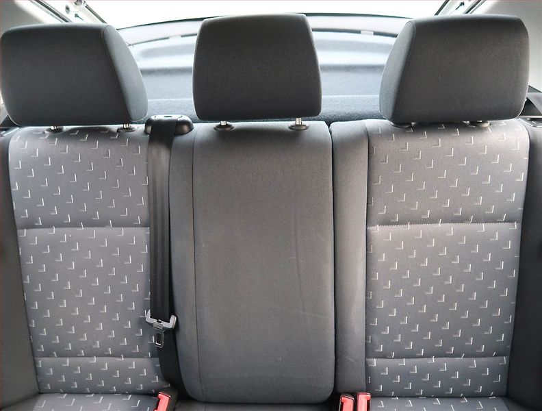Škoda Octavia (2010) Ambiente 1.9 TDI , nová STK - fotka 10 z 16