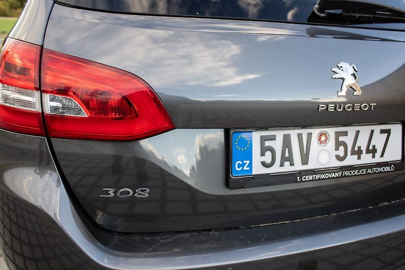 Peugeot 308 - fotka 12 z 36