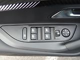 Peugeot 2008 (2026) ALLURE Turbo 100k MAN6 - náhled 19