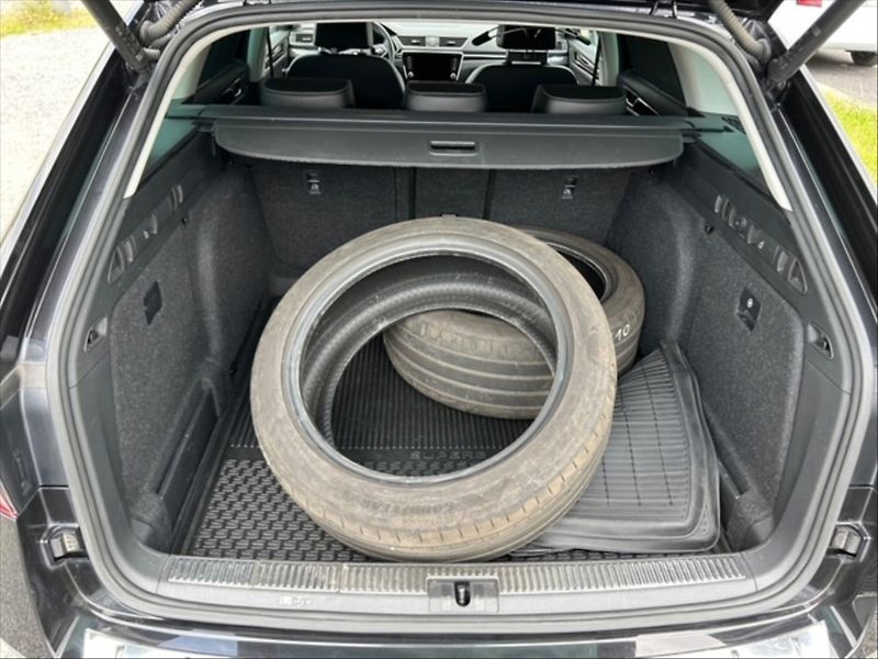 Škoda Superb 2,0 TDI 110 L&K AT - fotka 6 z 11