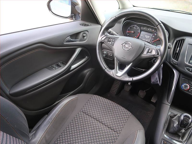 Opel Zafira (2017) 1.4 Turbo, LPG, 7 míst - fotka 7 z 21