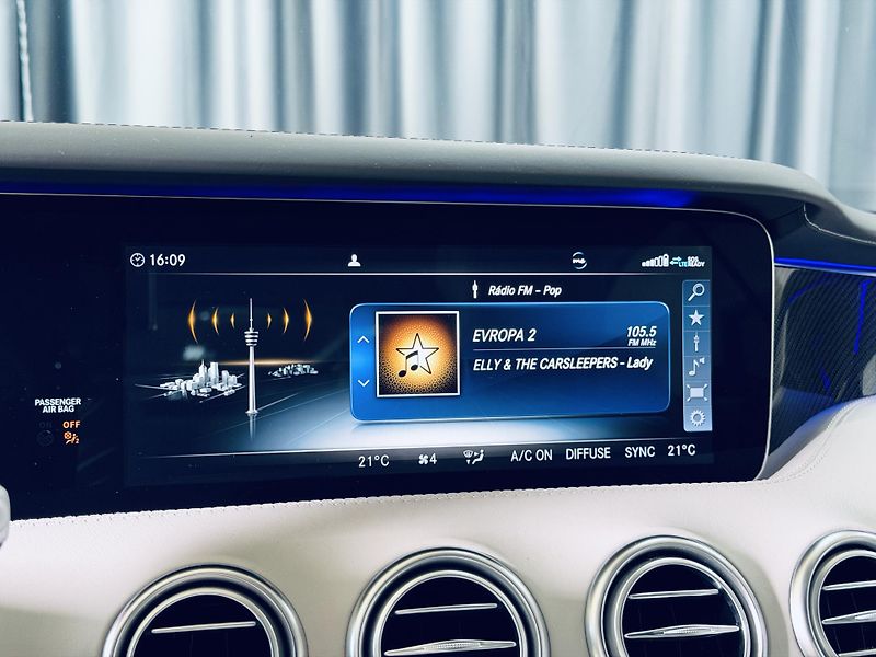 Mercedes-Benz Třídy S (2018) S63 COUPE CARBON EXT+INT MAX V - fotka 28 z 48