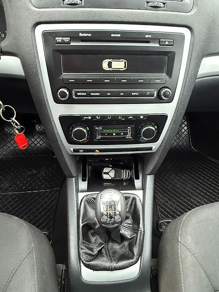 Škoda Octavia (2009) - fotka 21 z 30