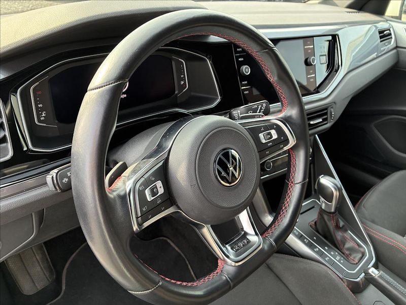 Volkswagen Polo 2,0 GTI VIRTUÁL KEYLESS - fotka 9 z 32
