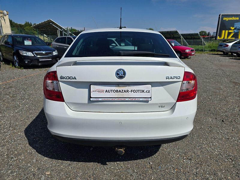 Škoda Rapid (2013) 1.2 TSi 63KW aut.klima - fotka 6 z 23