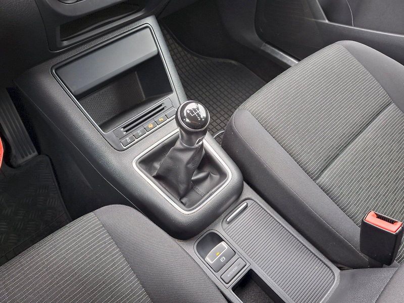 Volkswagen Tiguan (2014) 2,0TDi 81kW - fotka 31 z 34