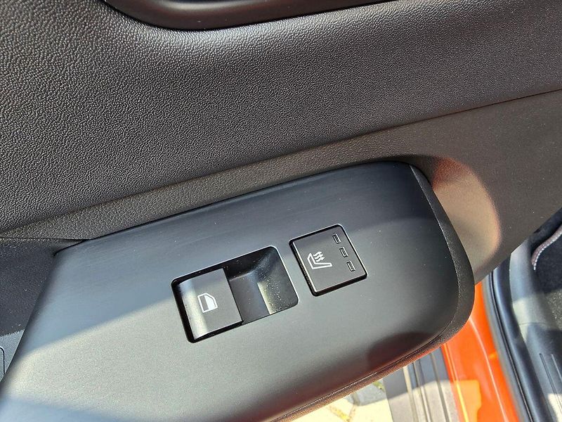 Hyundai Kona EV 64,8kWh NLine Style Premium - fotka 27 z 31