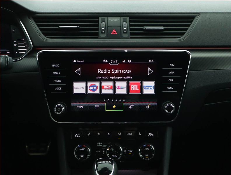 Škoda Superb (2022) Sportline 2.0 TDI - fotka 12 z 18