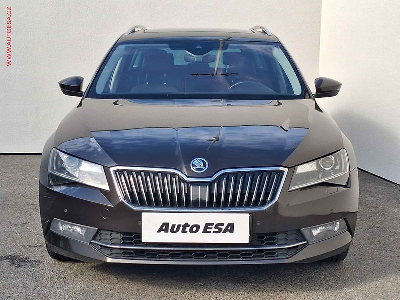 Škoda Superb (2016) 2.0 TDI, 2.maj, Style, DSG - fotka 2 z 16