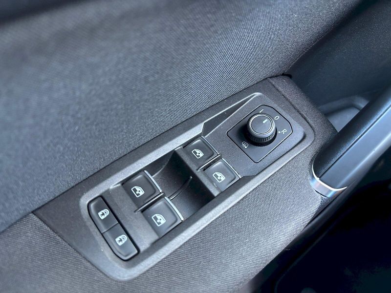 Volkswagen Touran (2022) 1.5 TSI 110kW HighLine 7 míst - fotka 10 z 35