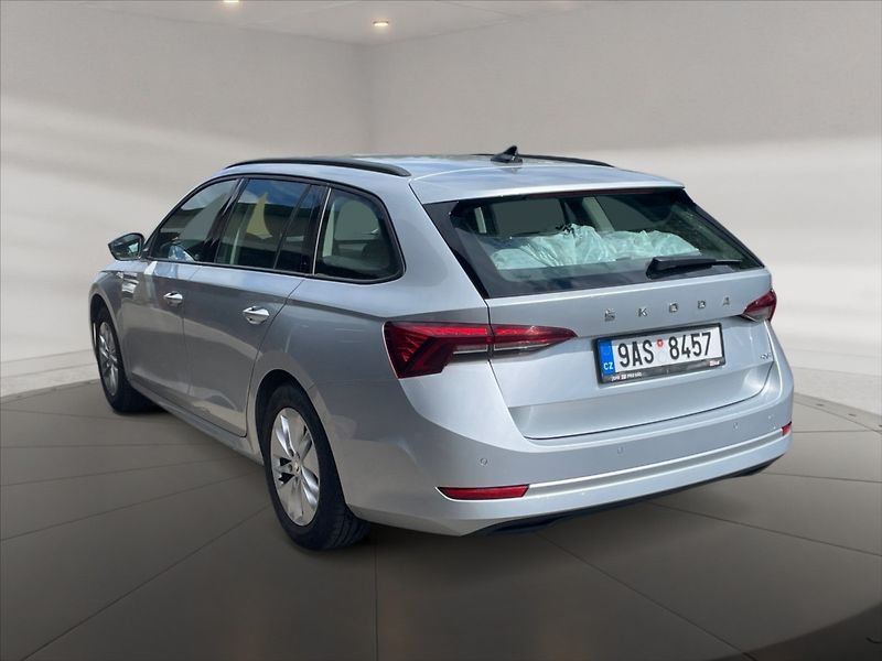Škoda Octavia 2,0 TDI Ambition 4x4 DSG - fotka 4 z 11