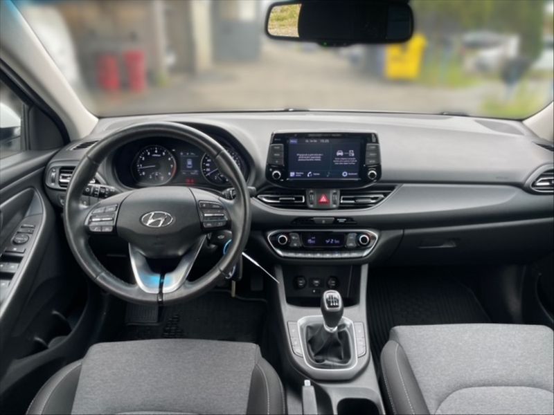Hyundai i30 1,5 T-GDI Smart - fotka 9 z 11