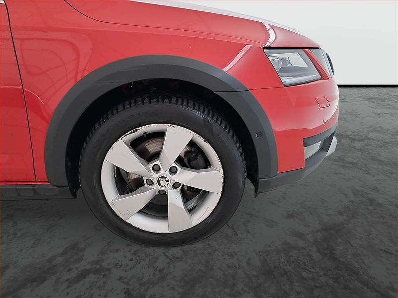 Škoda Octavia (2017) 2.0 TDI, Automat, Navi - fotka 15 z 18