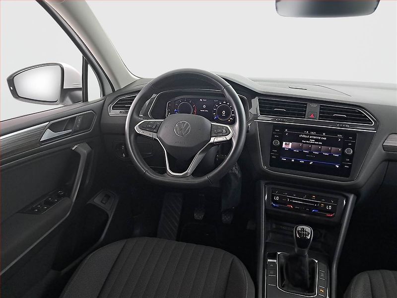 Volkswagen Tiguan Allspace (2022) 1.5 TSI - fotka 7 z 17