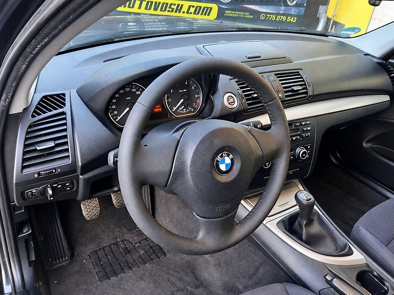 BMW Řada 1 2,0i (90kW)*DIGI KLIMA* - fotka 8 z 15