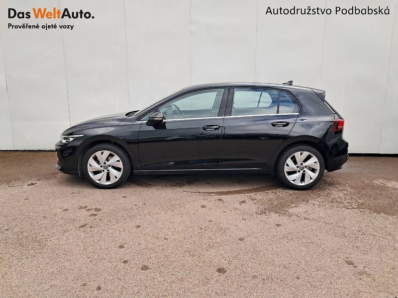 Volkswagen Golf (2024) STYLE 1.5 E-TSI / 85 kW DSG7 M - fotka 3 z 26