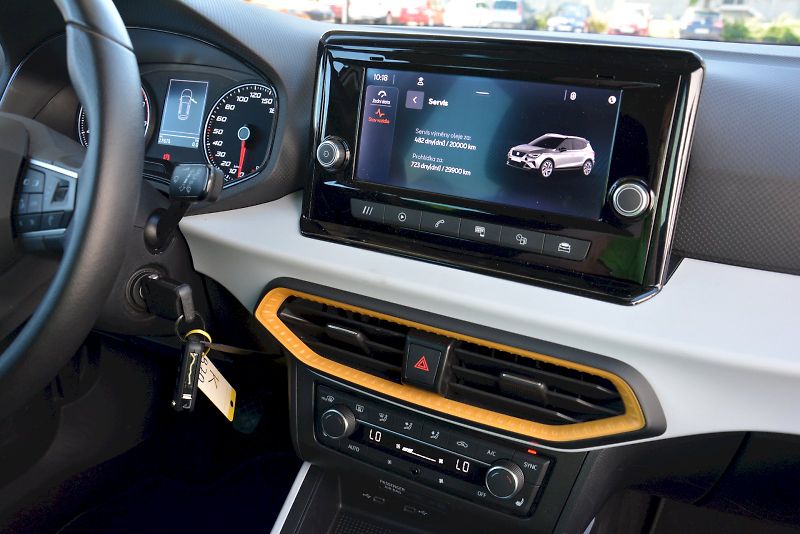 Seat Arona (2023) 1.0 TSI 70 kW Style - fotka 23 z 23