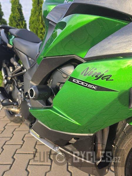 Kawasaki Ninja 1000 SX (2020) - fotka 8 z 20