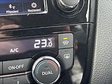 Nissan Qashqai 1,3 DIG-T Tekna PANORAMA TAŽNÉ - náhled 25