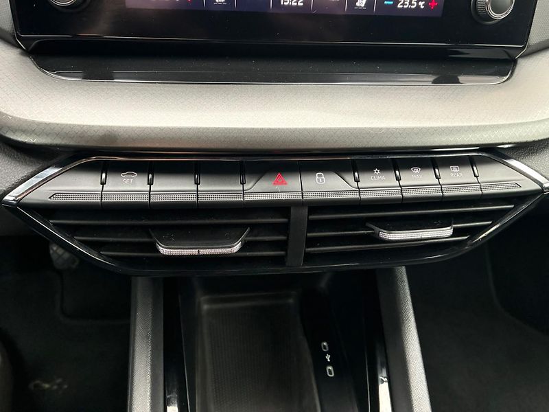 Škoda Octavia (2022) 1.5TSi,110KW,VYHŘ.SEDADLA,TEMP - fotka 13 z 21