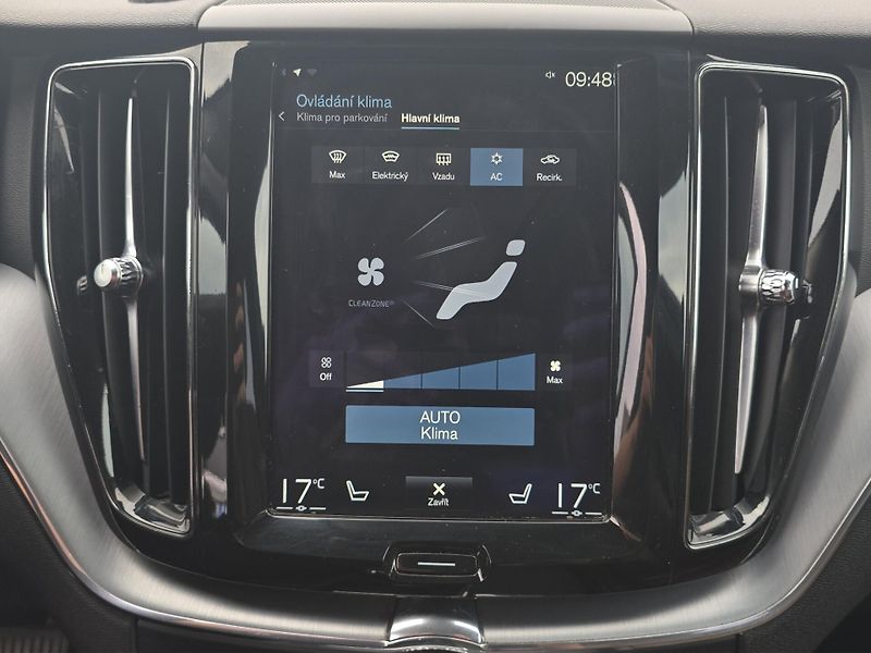 Volvo XC60 (2018) 2.0 D4 Drive-E A/T 140kW 4x4, - fotka 20 z 27