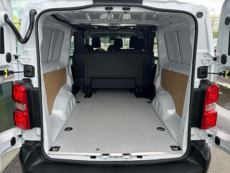 Opel Vivaro Crew Van Flexspace L 2.2 CDTi - fotka 14 z 14