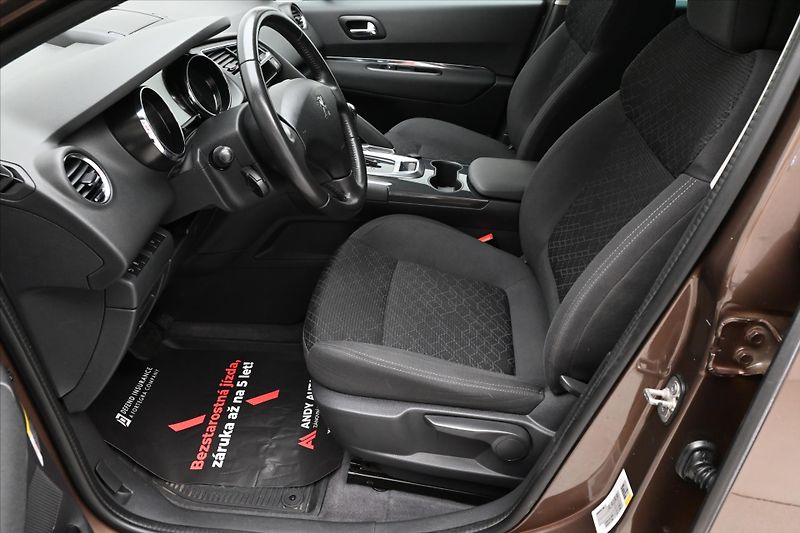 Peugeot 3008 1,6 HDI 88 kW AT TAŽNÉ Záruka - fotka 13 z 30