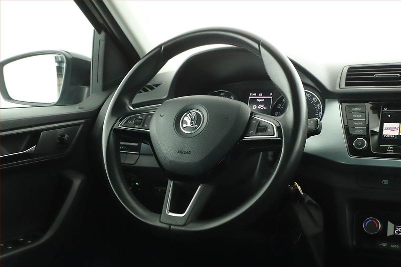 Škoda Fabia (2015) Ambition 1.2 TSI, Automat - fotka 13 z 14