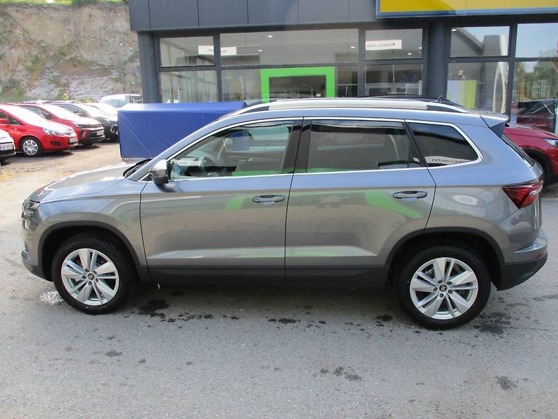 Škoda Karoq Top Selection 1,5TSI 110kW DSG - fotka 8 z 16